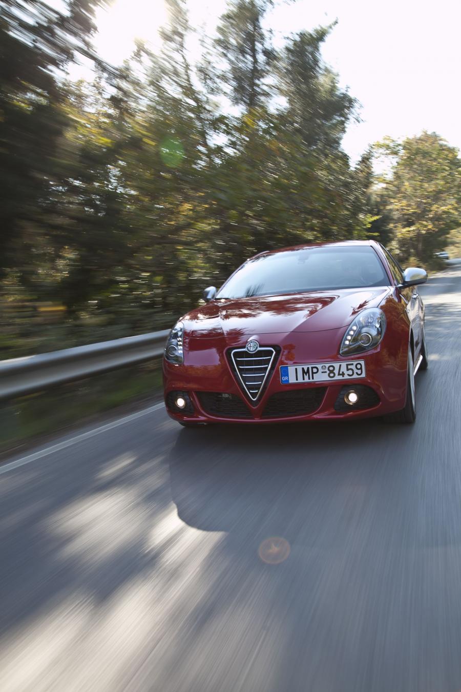  Alfa Romeo Giulietta Quadrifoglio Verde (940) 2010 года  (фото 30 из 48)